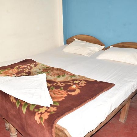 فندق Om Rest House فاراناسي المظهر الخارجي الصورة