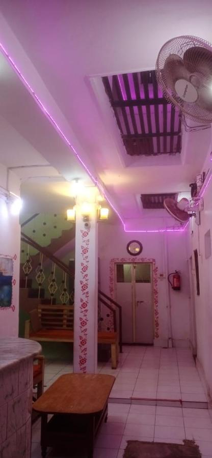 فندق Om Rest House فاراناسي المظهر الخارجي الصورة